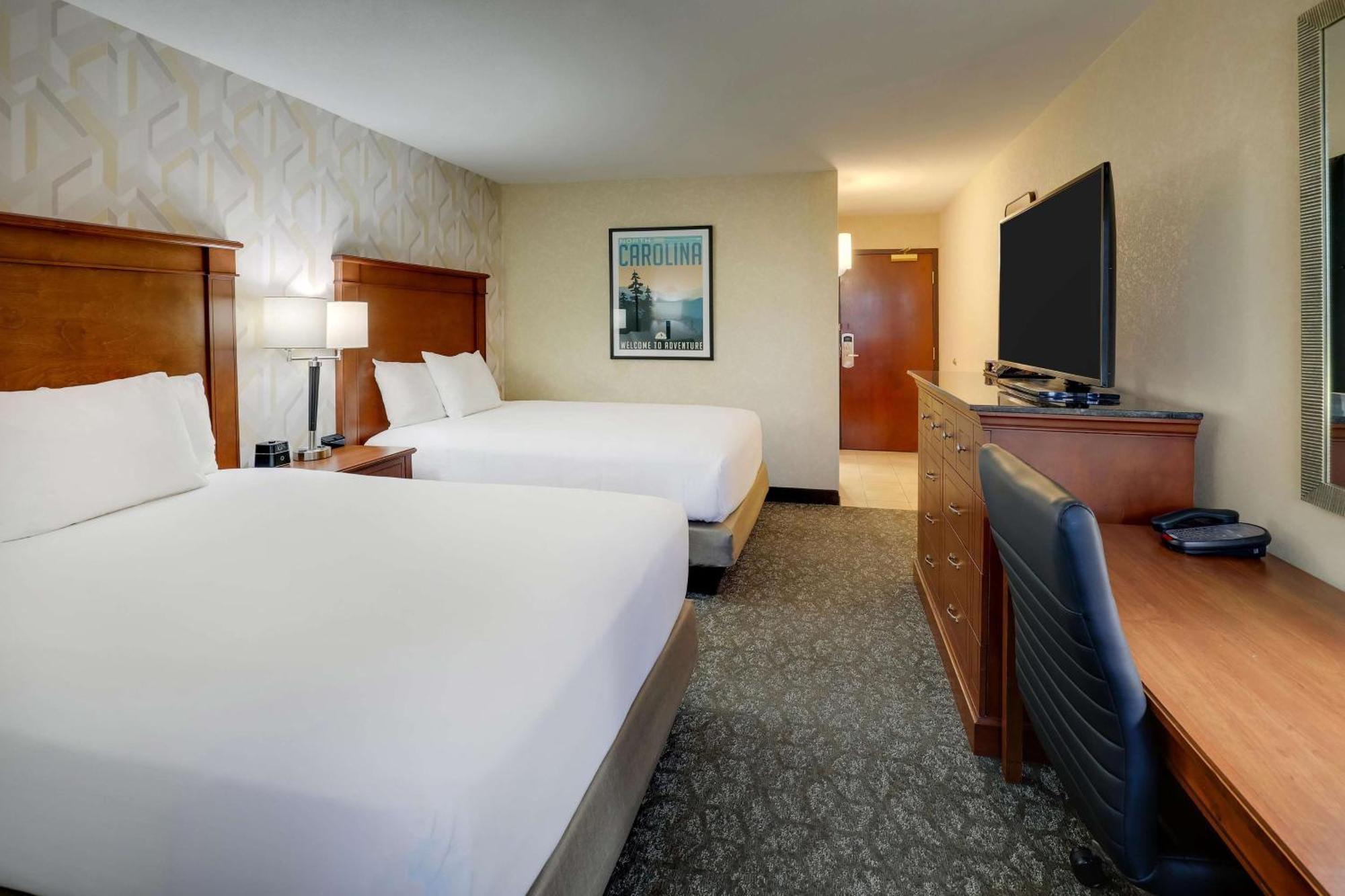 Drury Inn & Suites Charlotte University Place Ngoại thất bức ảnh