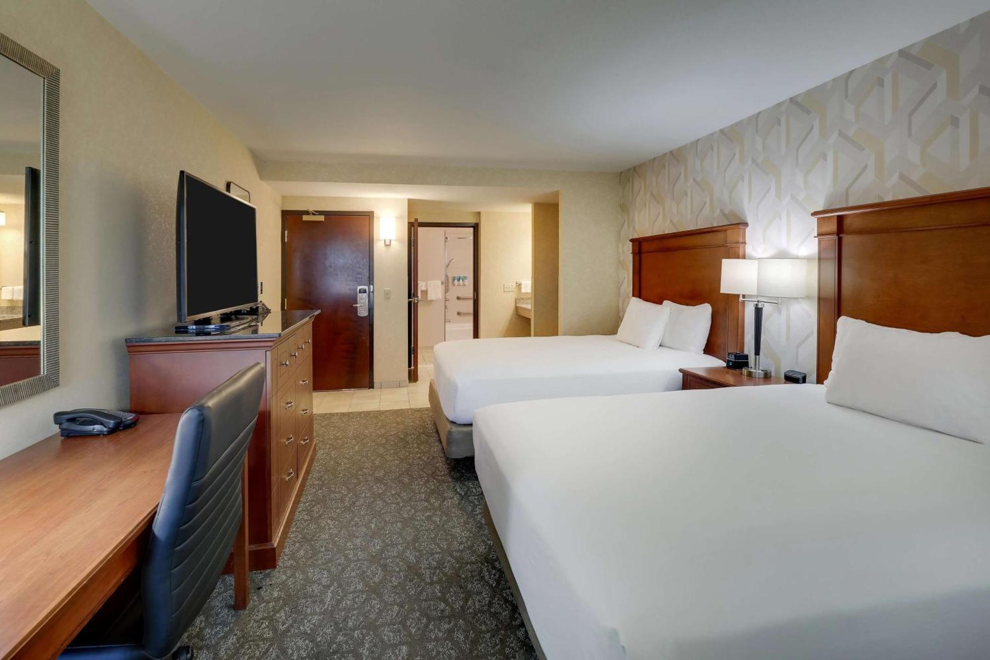 Drury Inn & Suites Charlotte University Place Ngoại thất bức ảnh