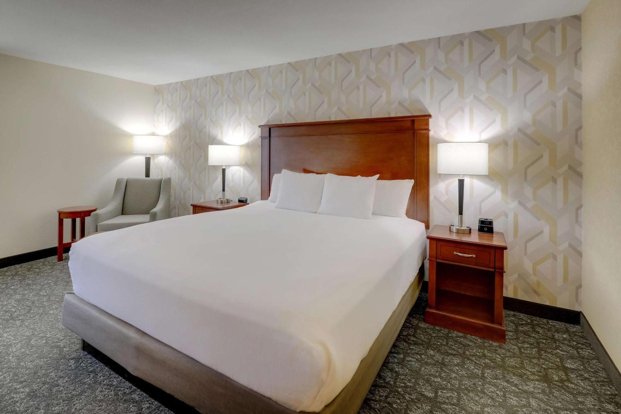 Drury Inn & Suites Charlotte University Place Ngoại thất bức ảnh
