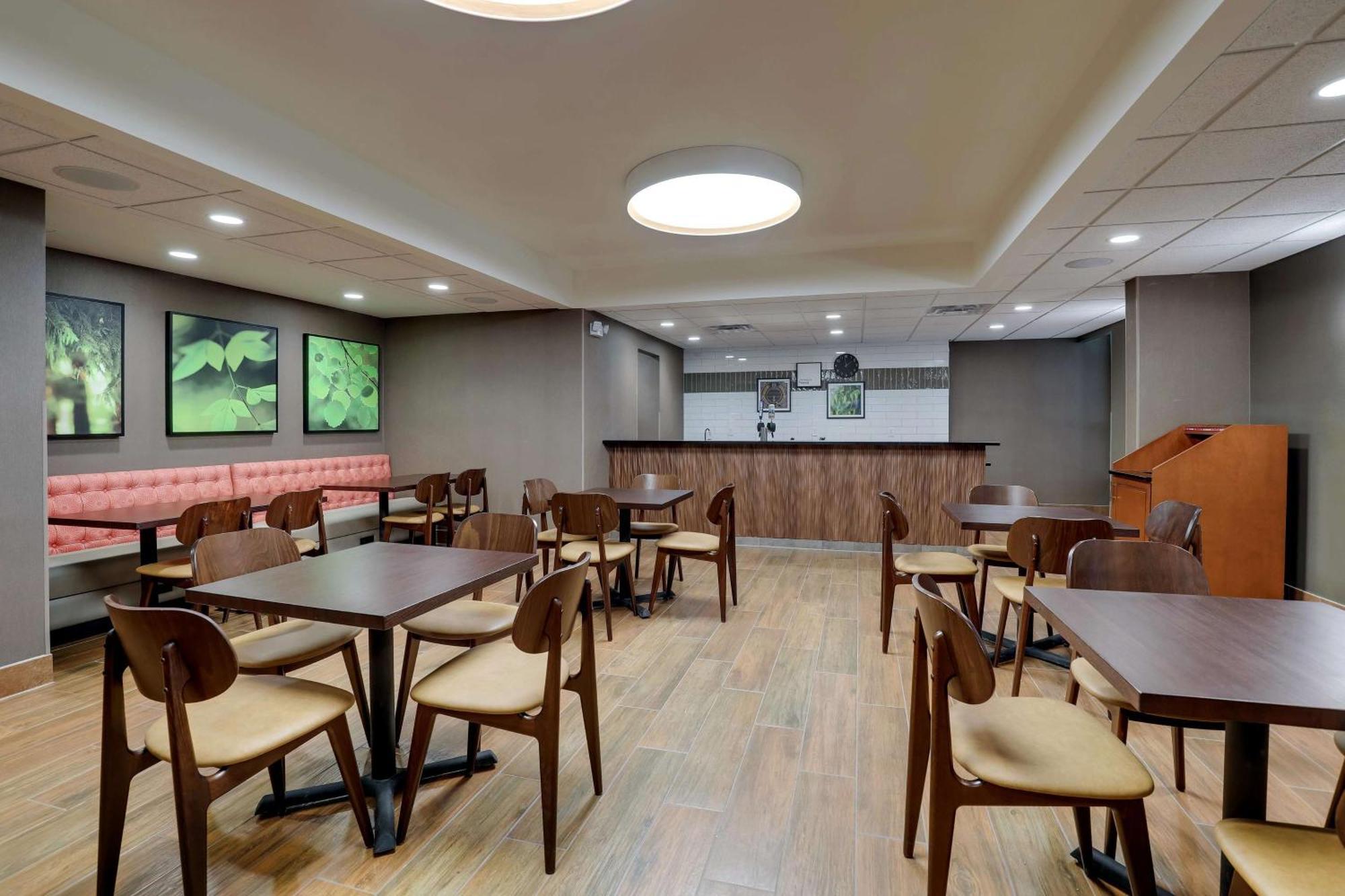 Drury Inn & Suites Charlotte University Place Ngoại thất bức ảnh
