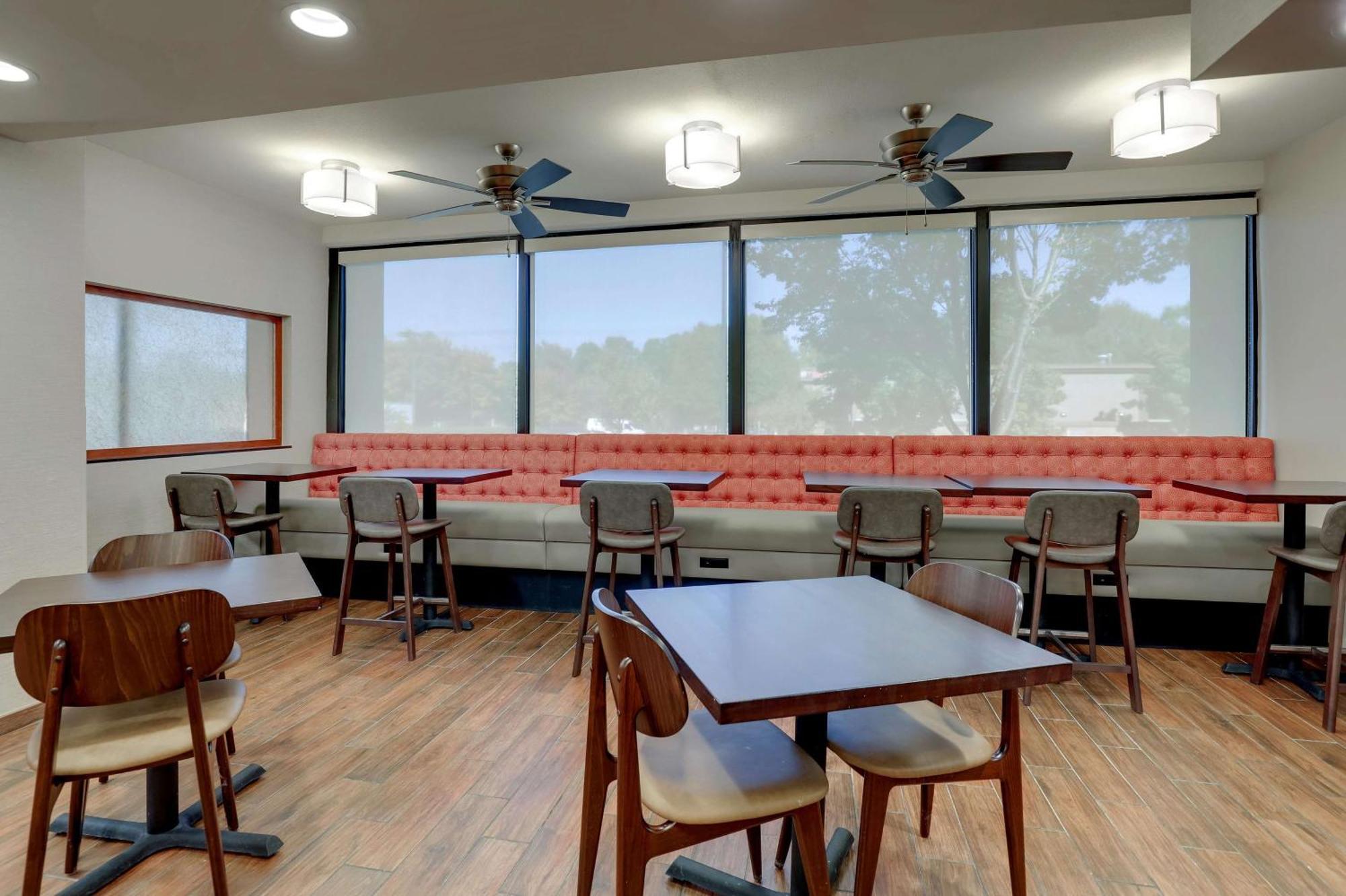 Drury Inn & Suites Charlotte University Place Ngoại thất bức ảnh